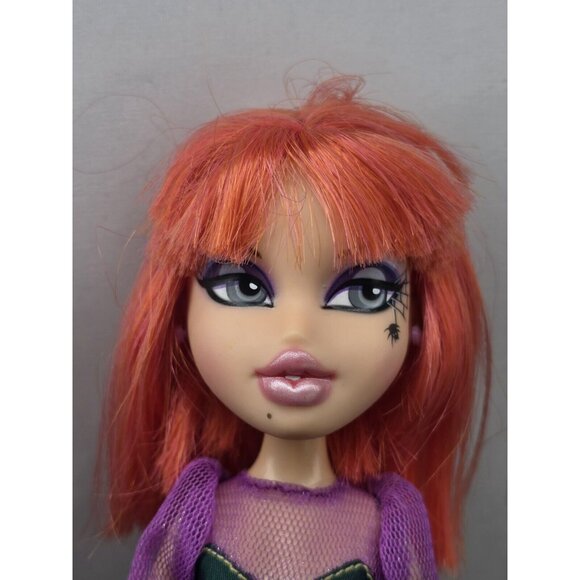 Bratz Doll Masquerade Finora Red Head With Outfit And Accessories - Picture 12 of 16